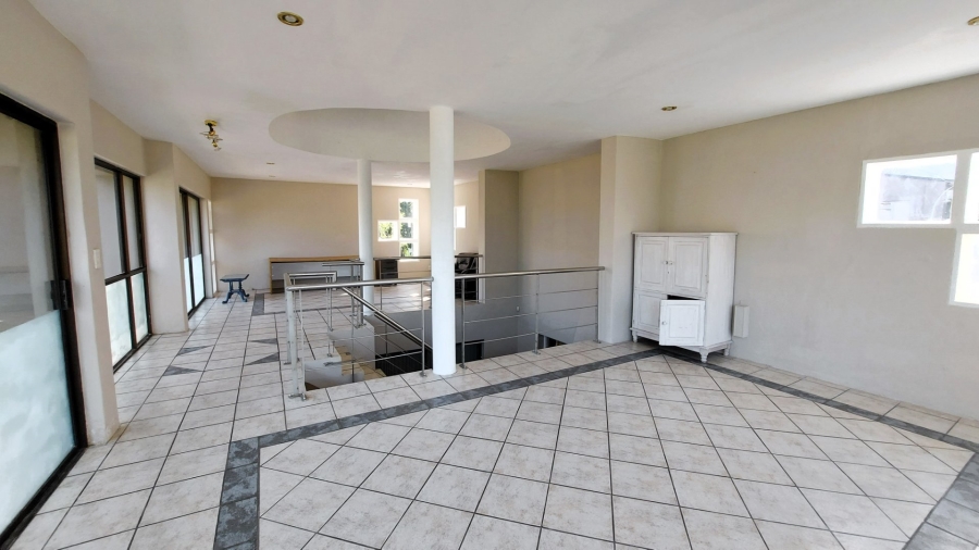 9 Bedroom Property for Sale in Montclair Western Cape